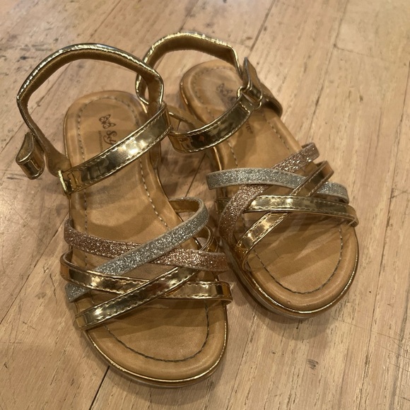SELF ESTEEM Girls 10 Sandals Dress Shoes Metallic Gold Leather - Picture 1 of 4